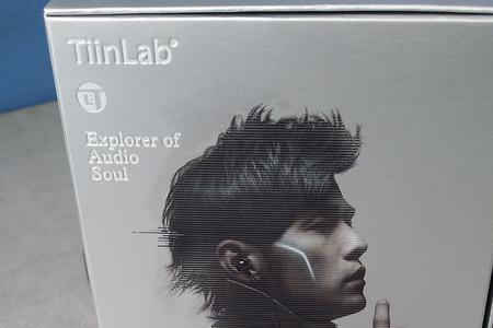 入耳式耳机说话没声音