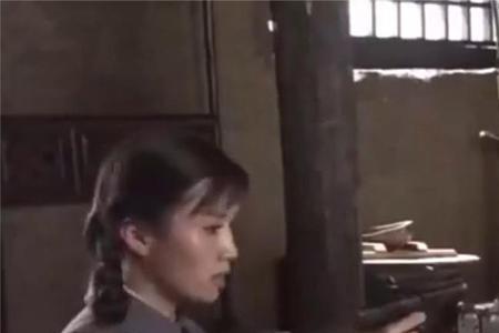 靳东打死76号特务是哪一集