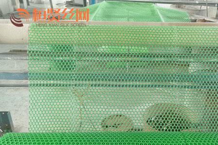 白色丝网好还是绿色丝网好