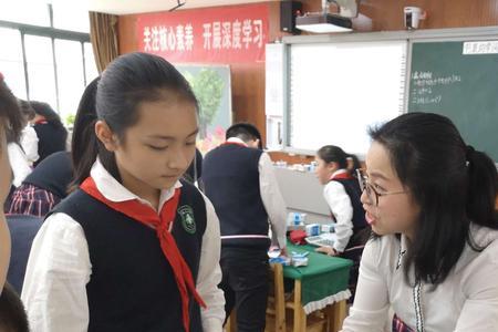 泰州市的初中学校换班吗
