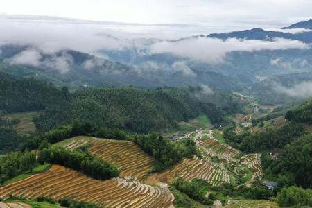 上堡梯田是怎么建造起来的