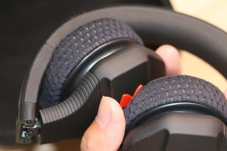 tbl蓝牙耳机怎么一边没声音