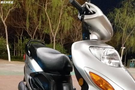 雅马哈巡鹰125油表闪吗