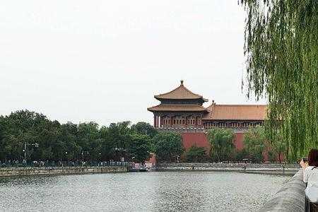 故宫的护城河有多少米宽