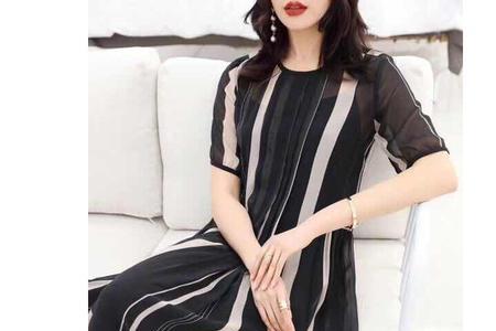 商场里卖的真丝衣服是什么丝