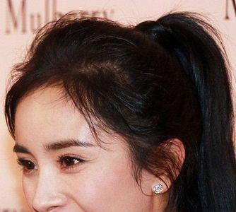 发际线有个尖尖适合什么发型