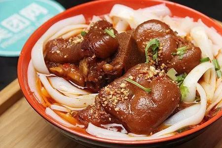 广西贵港脆皮猪脚粉的做法
