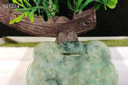 清代翡翠长命锁为什么比玉牌贵