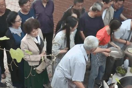 赵本山吃火锅都有什么材料