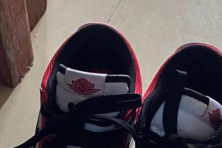aj312容易褶皱吗