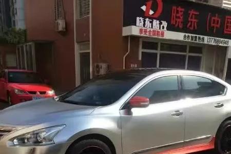 哪两种颜色可以调成纯银色