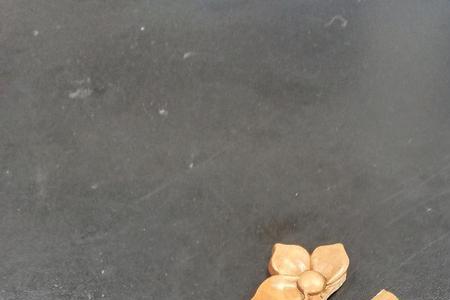 桃木梳断了用什么粘好