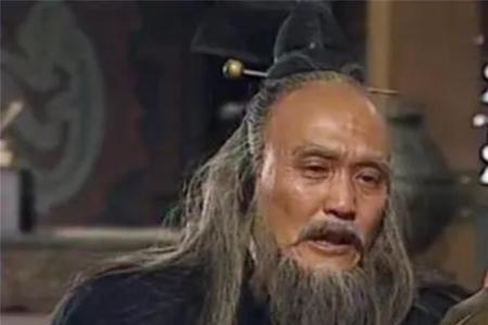 辅佐越王勾践的两个大夫是谁