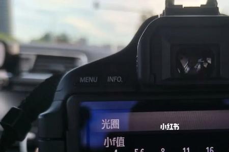 佳能600d光圈能不能调到28