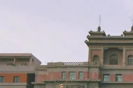 北京饭店西侧有两栋建筑是什么