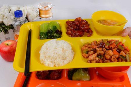 快餐盘一格有多少食物