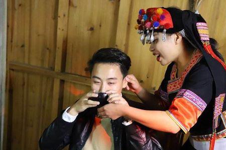 灌耳什么意思