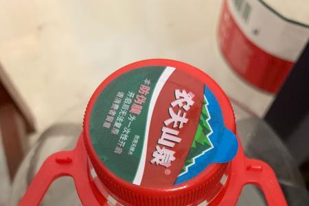 5升的农夫山泉是多高