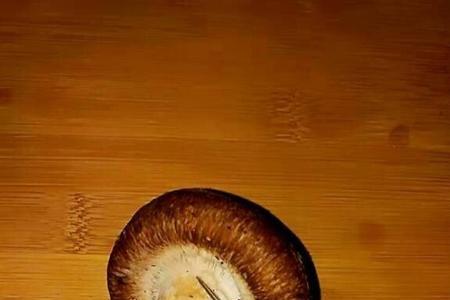 蘑菇放时间久会粘手