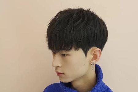 初中生可以烫头发吗男生