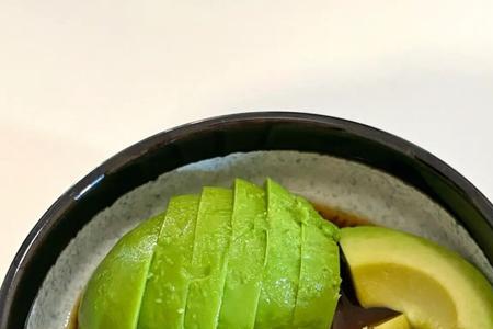 牛油果倒过来念