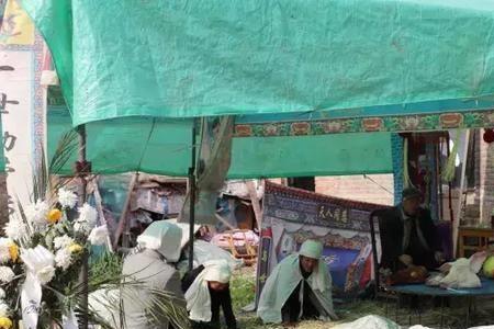 丧事亲朋祭奠顺序