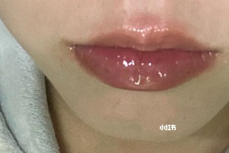 晚上涂唇油对唇好不好