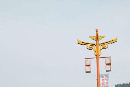 阔步前行近义词