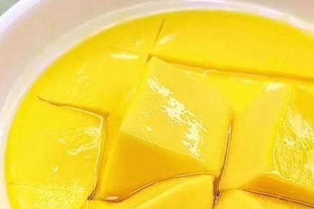 传统的南瓜布丁加什么使它变甜