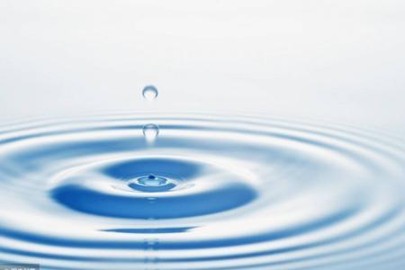 九九滴水打一字