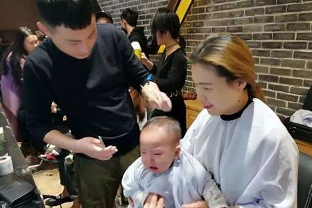 小孩为什么要上午理发