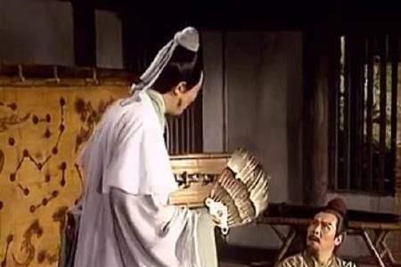 关于诸葛亮忠心耿耿的故事50字