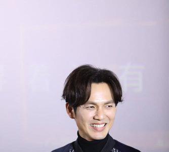 宠爱里面钟汉良开的宝马几