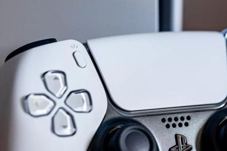 ps5手柄连电脑需要转换器吗