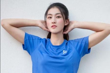 女排单独穿一种服装的叫啥队员