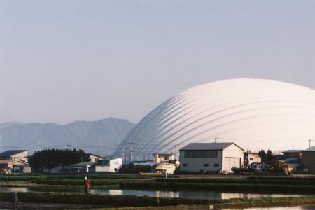 日本巨蛋能装多少人