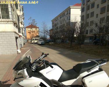 国宾春风650是不是踏板摩托车