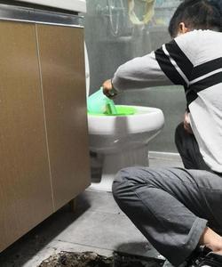 卫生间外墙返碱是因为沉箱水满