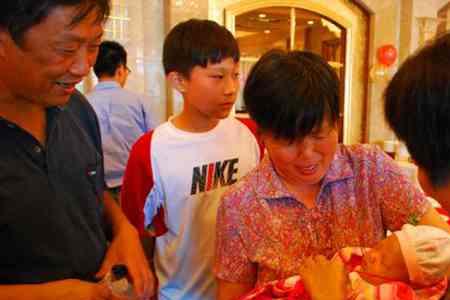 小孩送粥米怎么邀请好友