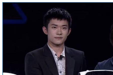 易烊千玺代言宝马摩托车哪款