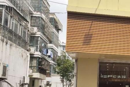 爱依服为啥总是在招聘