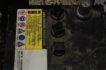 汤浅q85启停蓄电池需要加水吗