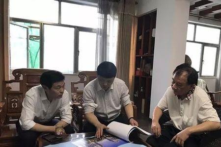 领导干部穿什么鞋子好