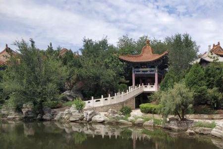 龙山圣境要门票吗
