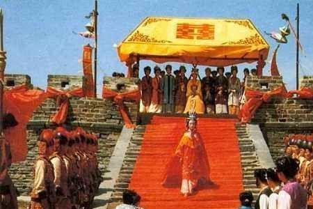 南安太妃来贾府收义女是哪一回