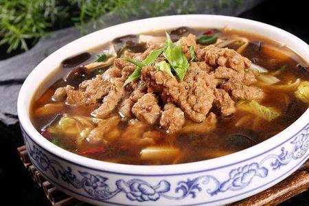 酥肉炖鱼的做法