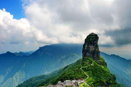 镇远古镇和梵净山在一起吗