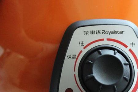 荣事达电饭锅插头三根线怎么接