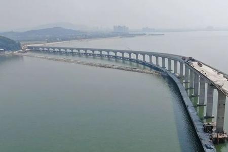 汕头海湾大桥压实线怎么处理