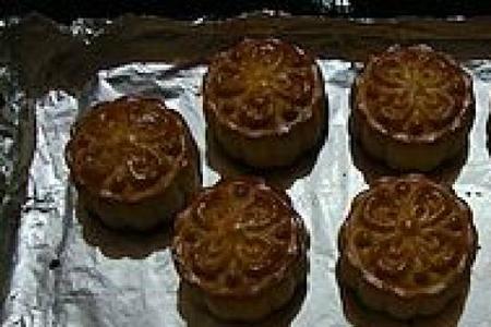五仁月饼怎么变硬